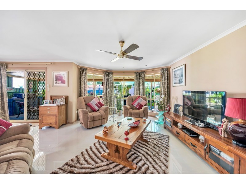 8 Kingston Avenue, Happy Valley SA 5159