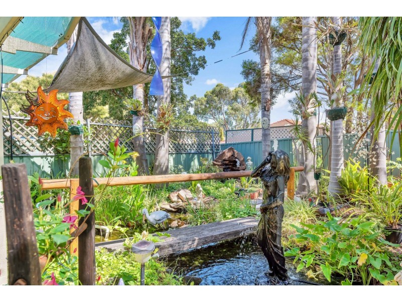 8 Kingston Avenue, Happy Valley SA 5159