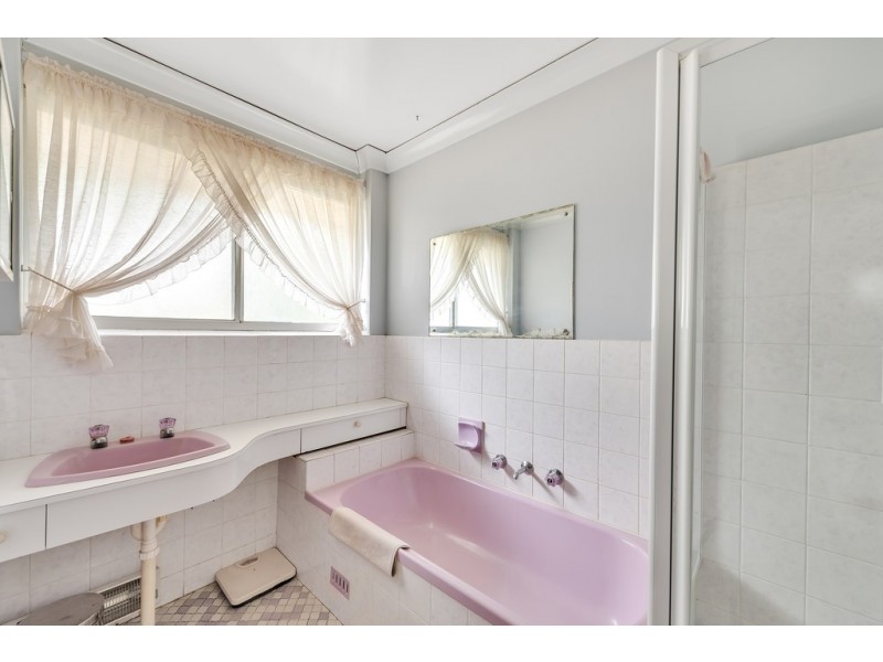 18 Loman Street, Morphett Vale SA 5162