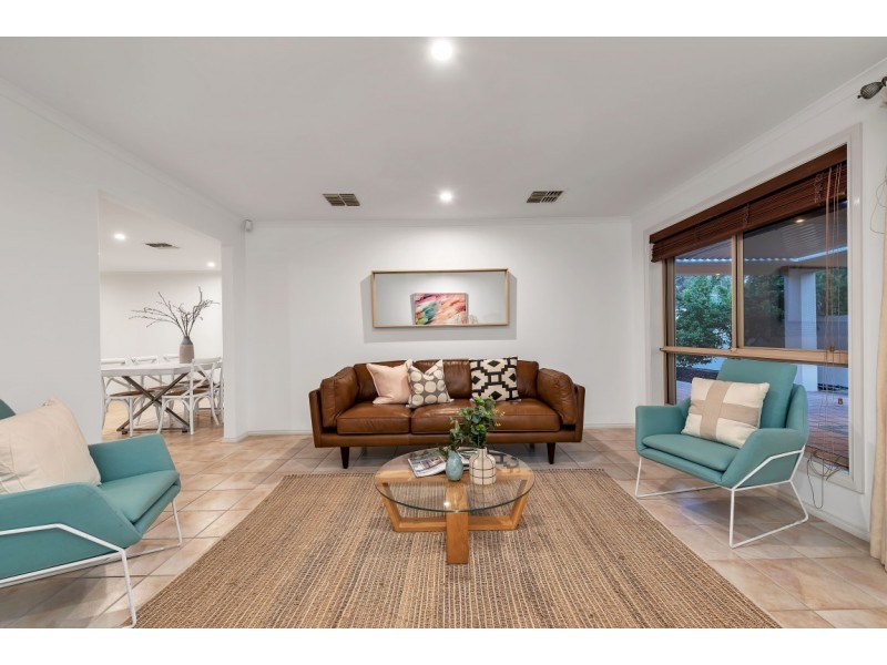 3 Wooding Avenue, Woodcroft SA 5162