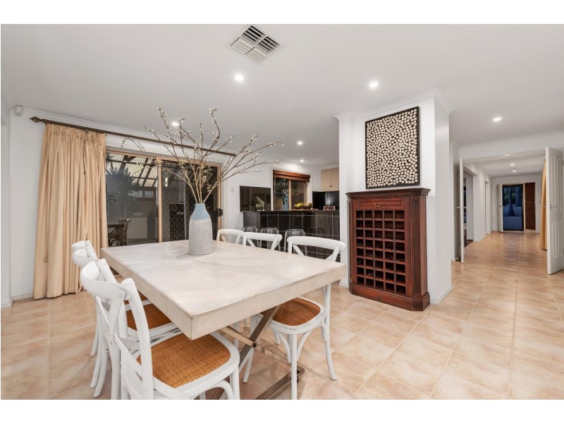 3 Wooding Avenue, Woodcroft SA 5162