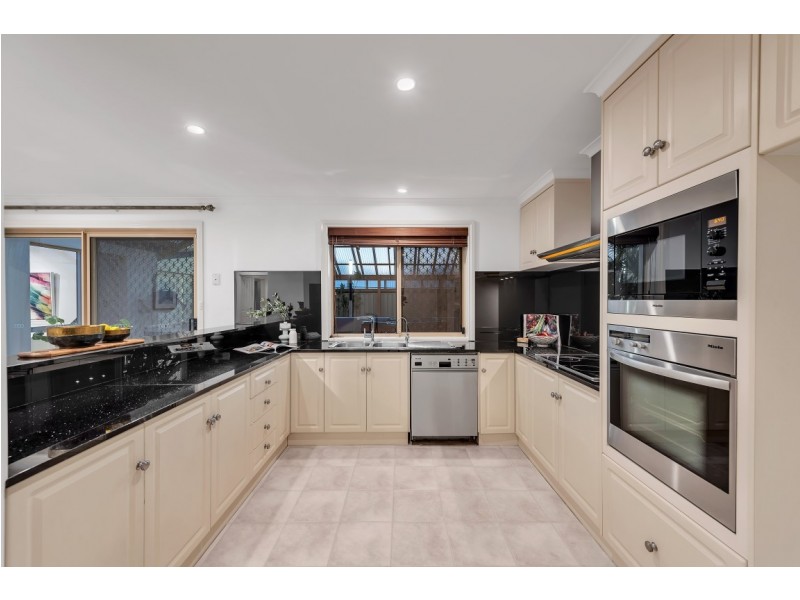 3 Wooding Avenue, Woodcroft SA 5162