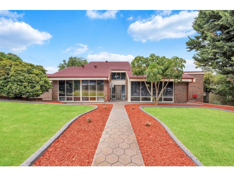 27 Klippel Avenue, Trott Park SA 5158