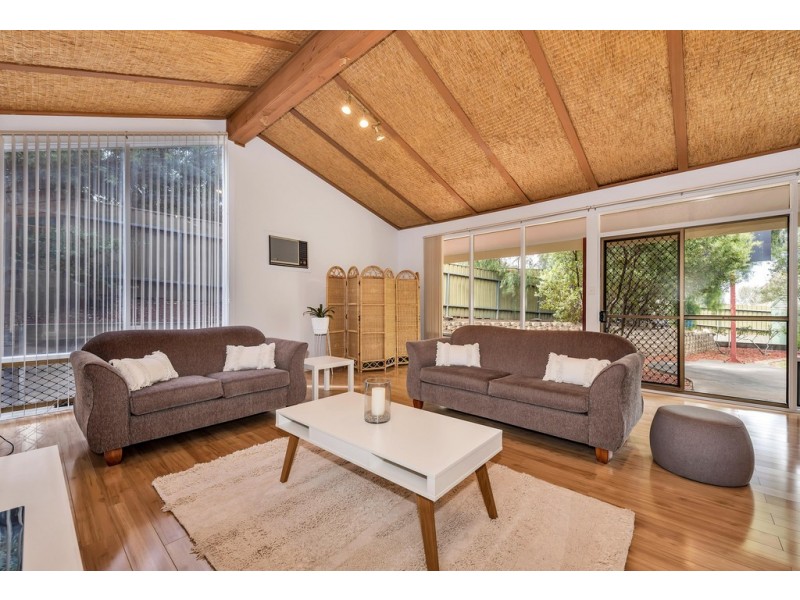 27 Klippel Avenue, Trott Park SA 5158