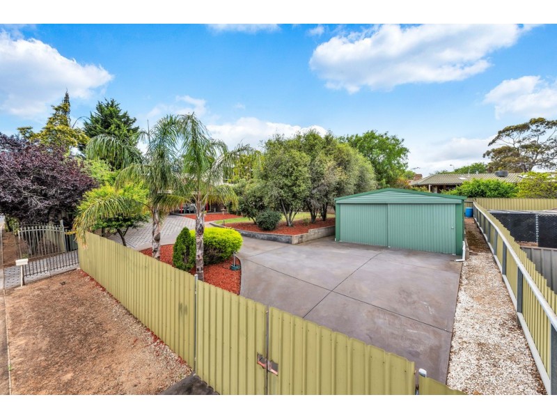 27 Klippel Avenue, Trott Park SA 5158