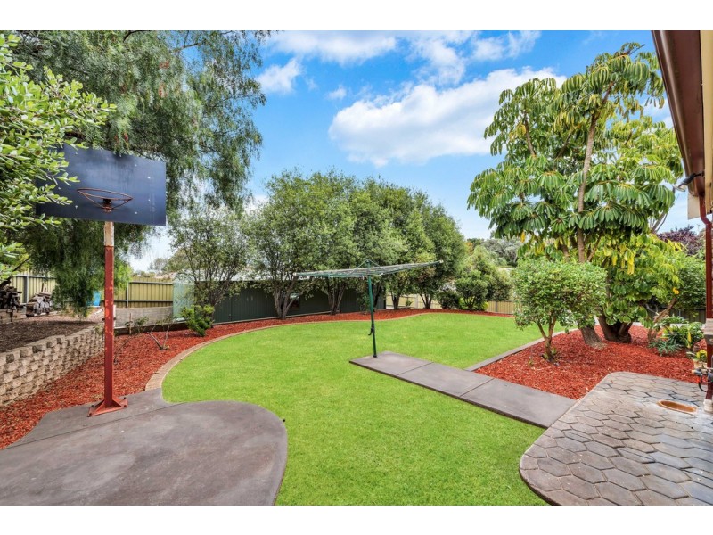 27 Klippel Avenue, Trott Park SA 5158
