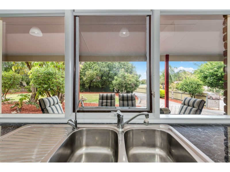 27 Klippel Avenue, Trott Park SA 5158