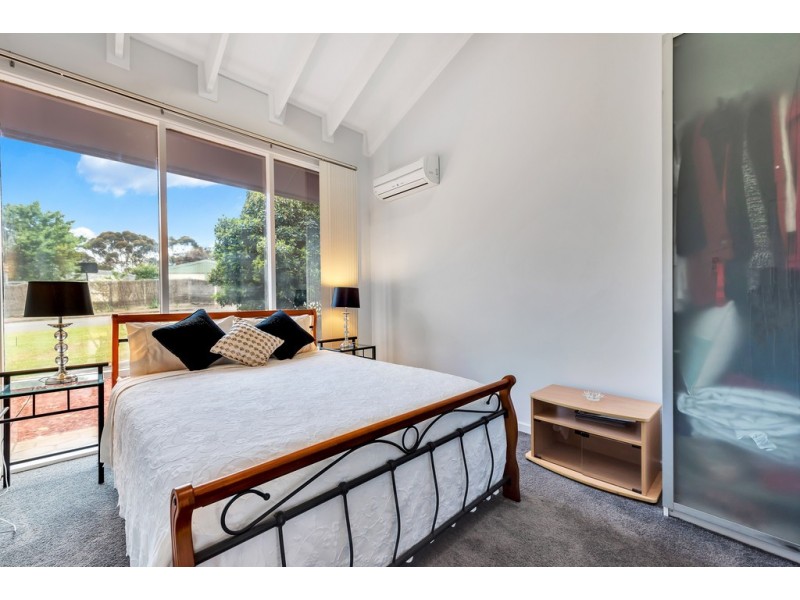 27 Klippel Avenue, Trott Park SA 5158