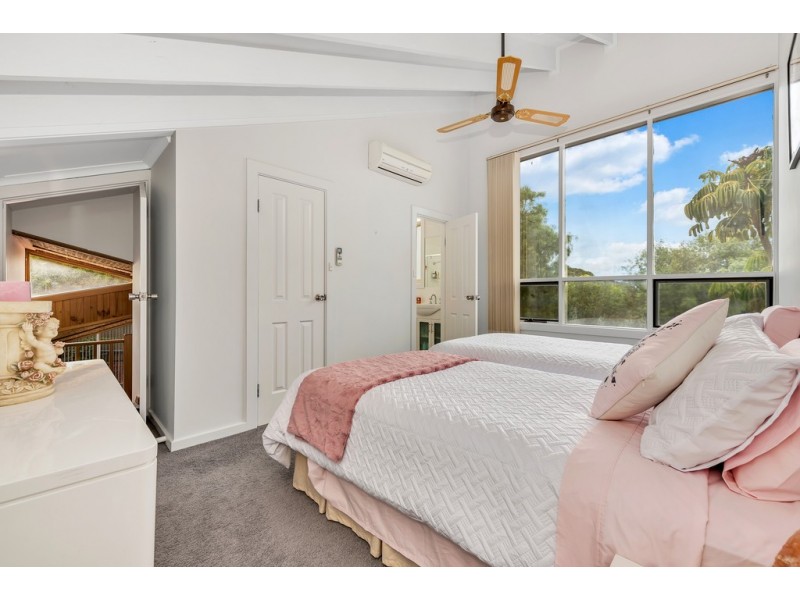 27 Klippel Avenue, Trott Park SA 5158