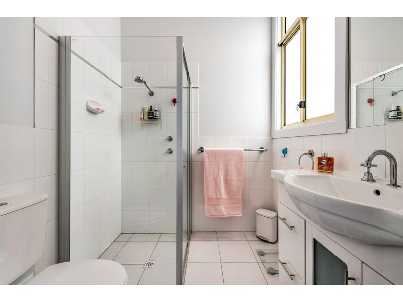 27 Klippel Avenue, Trott Park SA 5158