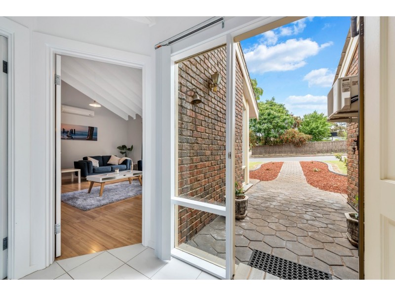 27 Klippel Avenue, Trott Park SA 5158