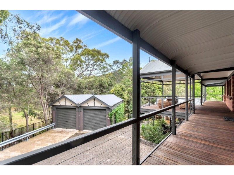 16 Cormorant Avenue, Flagstaff Hill SA 5159