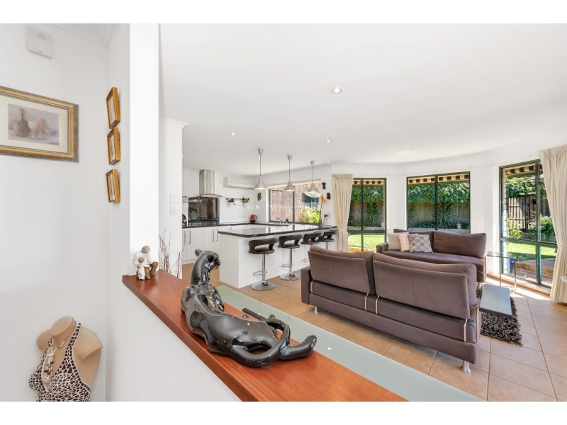 73 Valley View Drive, Mclaren Vale SA 5171
