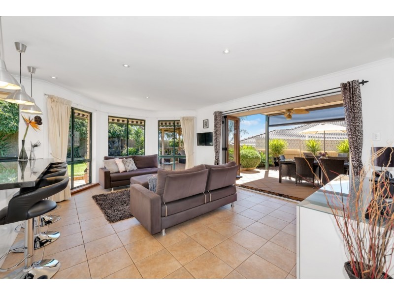 73 Valley View Drive, Mclaren Vale SA 5171