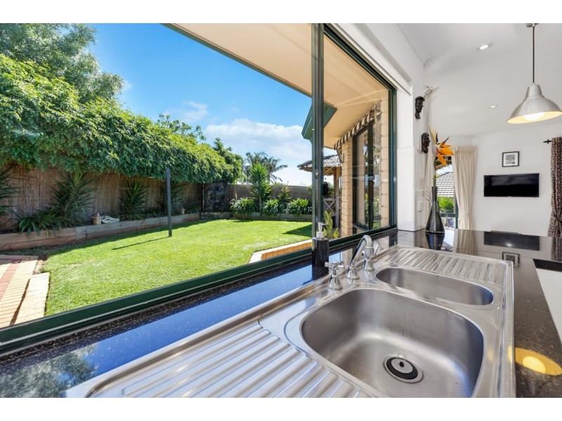 73 Valley View Drive, Mclaren Vale SA 5171