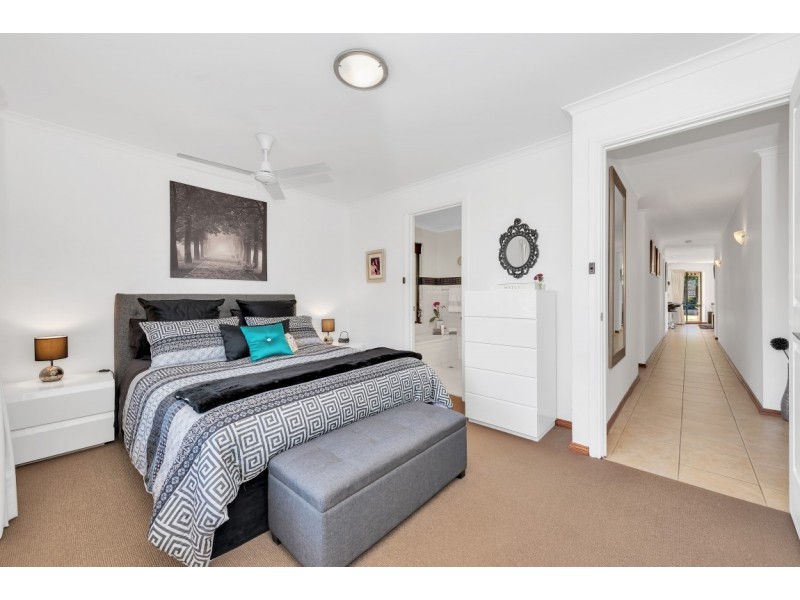 73 Valley View Drive, Mclaren Vale SA 5171