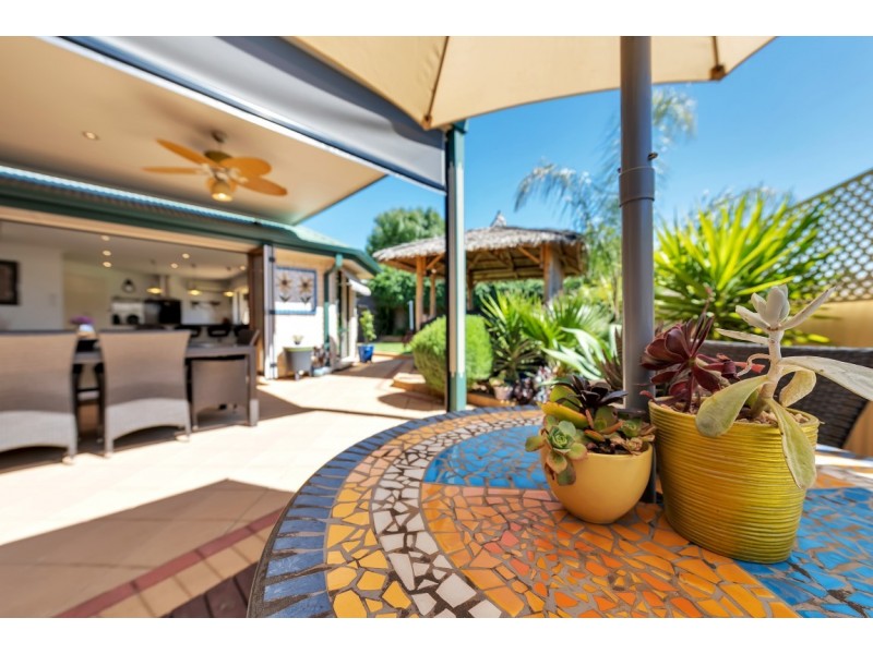 73 Valley View Drive, Mclaren Vale SA 5171
