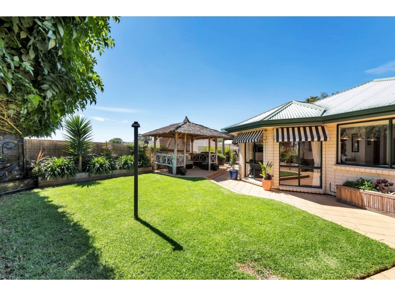 73 Valley View Drive, Mclaren Vale SA 5171