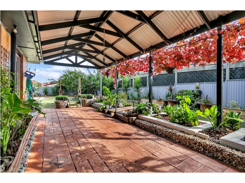27 Chynoweth Avenue, Hackham SA 5163