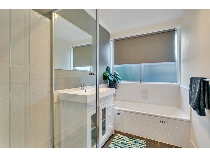 27 Chynoweth Avenue, Hackham SA 5163