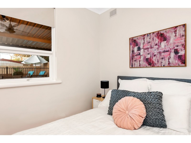 21 Kenihans Road, Happy Valley SA 5159