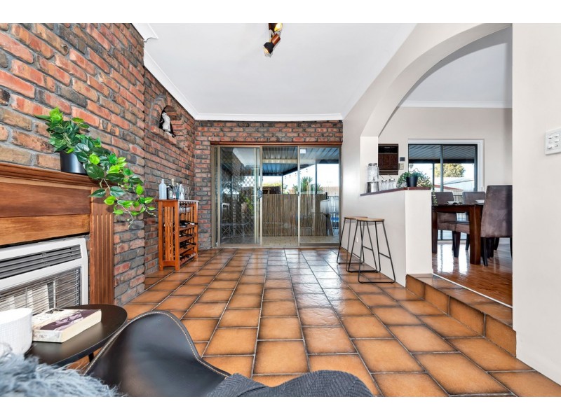 21 Kenihans Road, Happy Valley SA 5159