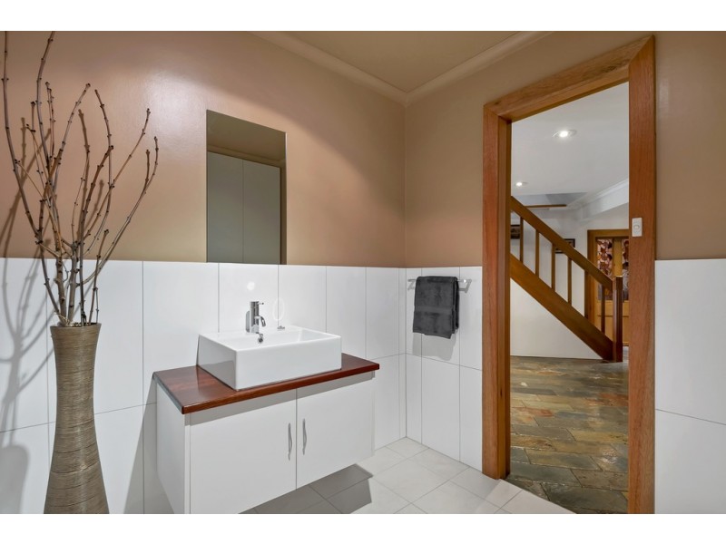 77 Turners Gully Road, Clarendon SA 5157