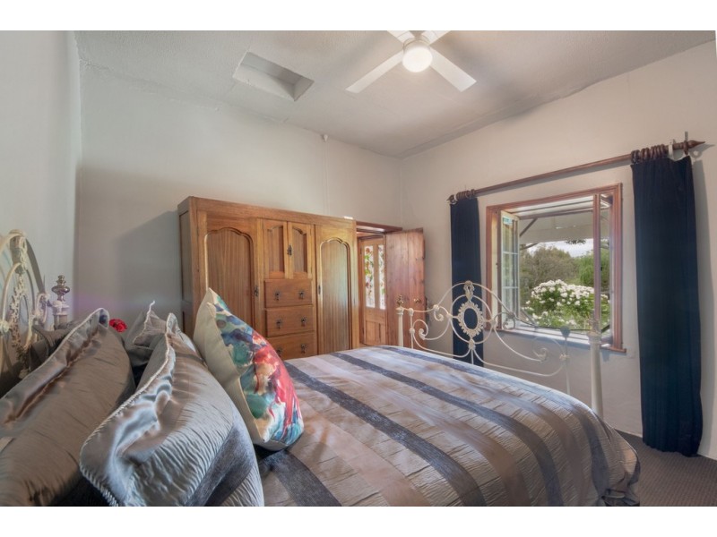 77 Turners Gully Road, Clarendon SA 5157