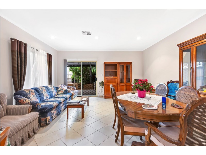 14 White Crescent, Seacombe Gardens SA 5047