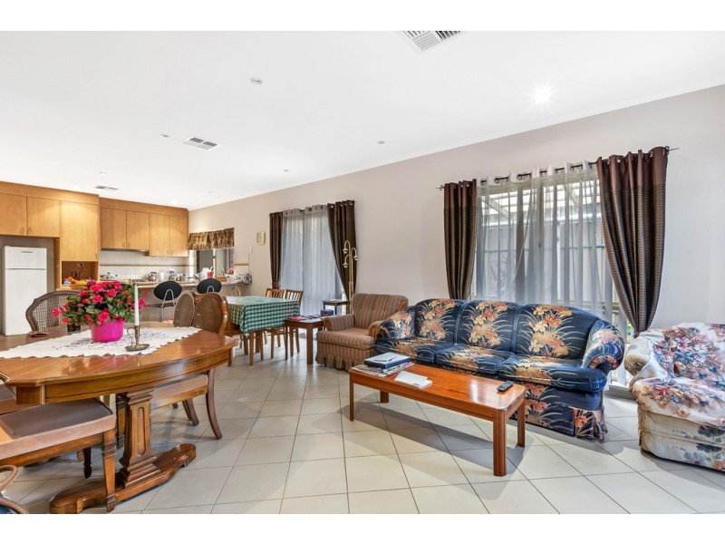 14 White Crescent, Seacombe Gardens SA 5047