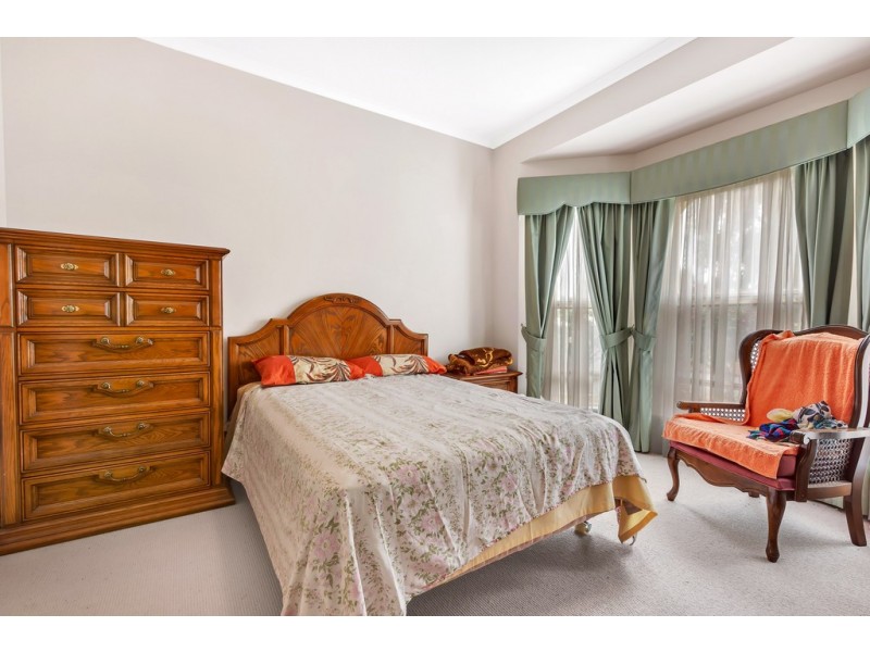 14 White Crescent, Seacombe Gardens SA 5047