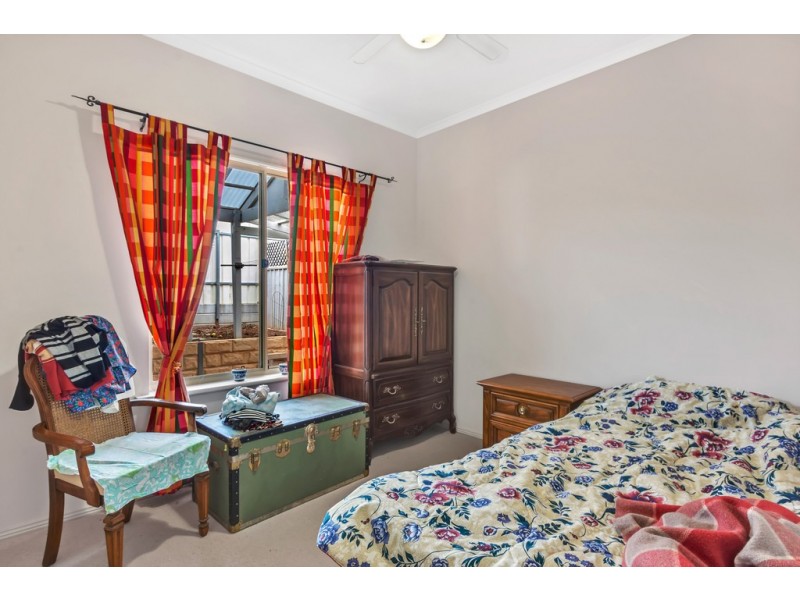 14 White Crescent, Seacombe Gardens SA 5047