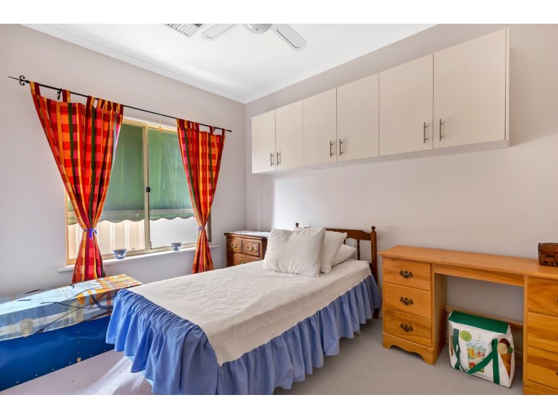 14 White Crescent, Seacombe Gardens SA 5047