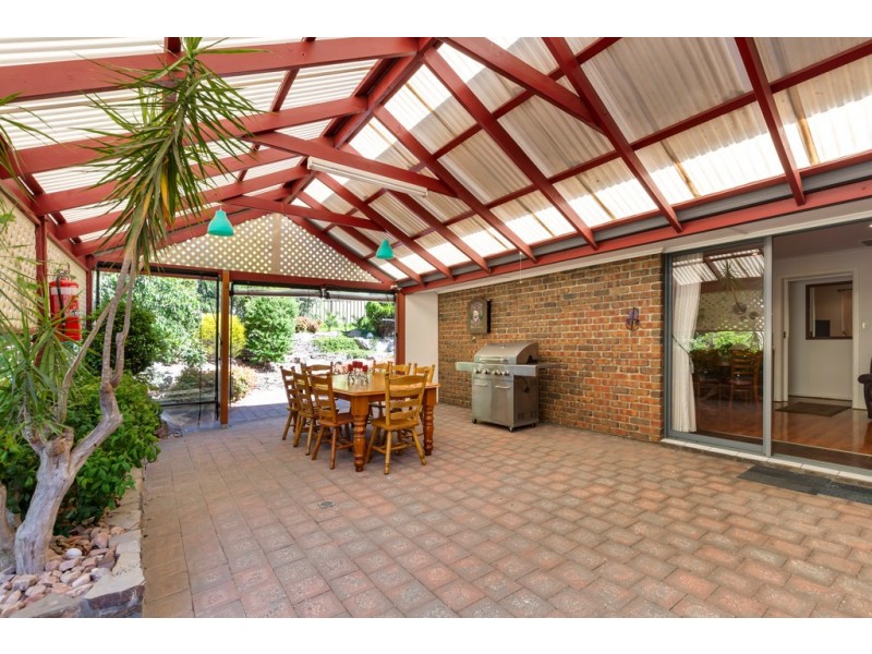 21 Quinvale Road, Hallett Cove SA 5158