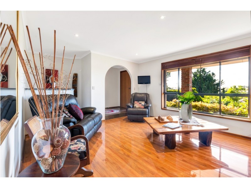 21 Quinvale Road, Hallett Cove SA 5158