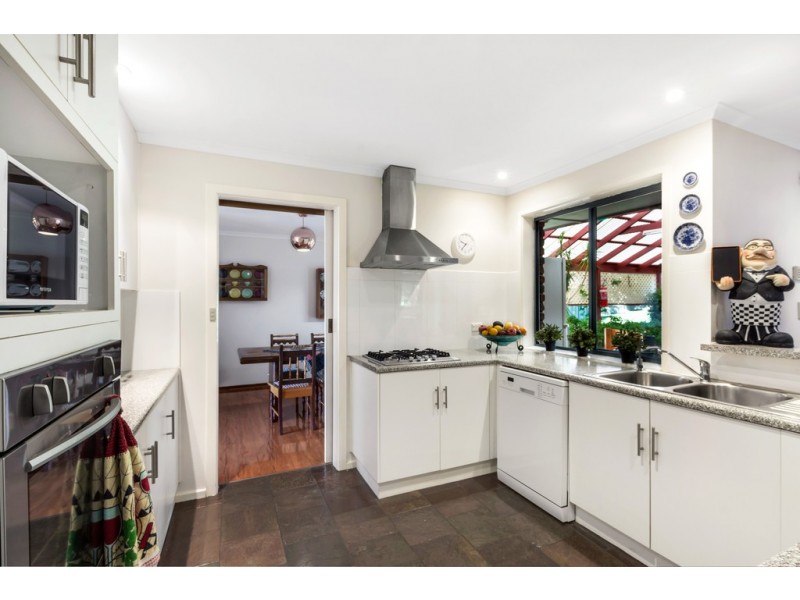 21 Quinvale Road, Hallett Cove SA 5158