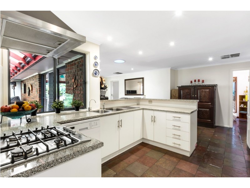 21 Quinvale Road, Hallett Cove SA 5158