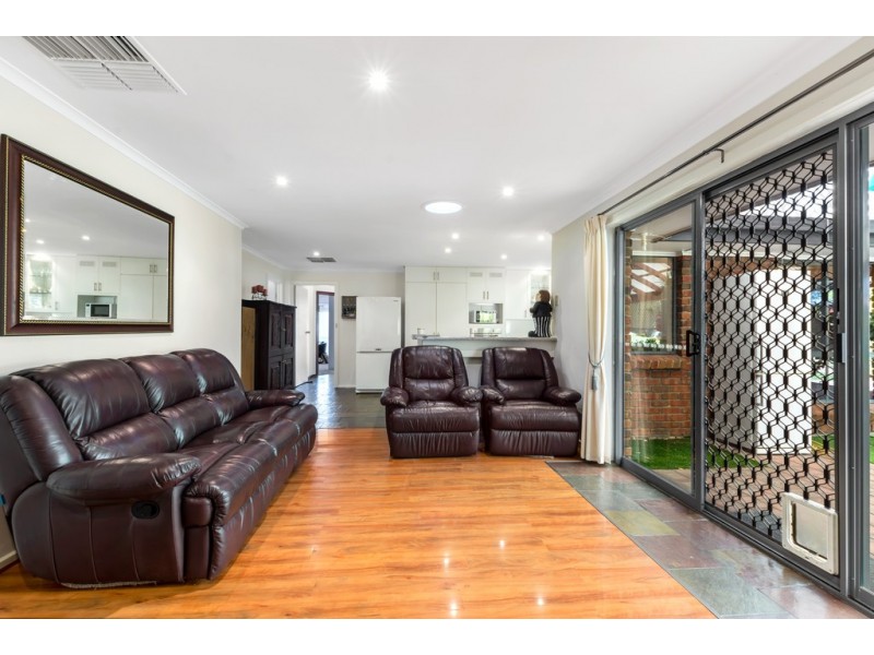 21 Quinvale Road, Hallett Cove SA 5158