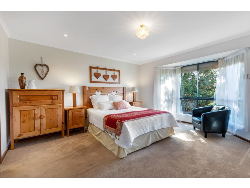 21 Quinvale Road, Hallett Cove SA 5158