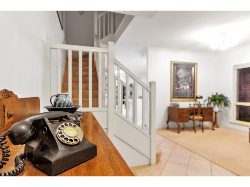 17 Grand Boulevard, Seaford Rise SA 5169