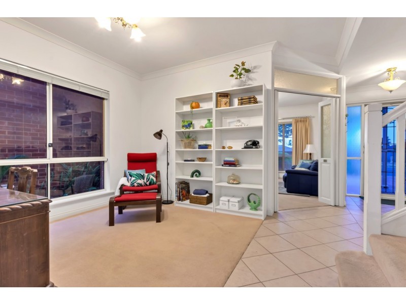 17 Grand Boulevard, Seaford Rise SA 5169