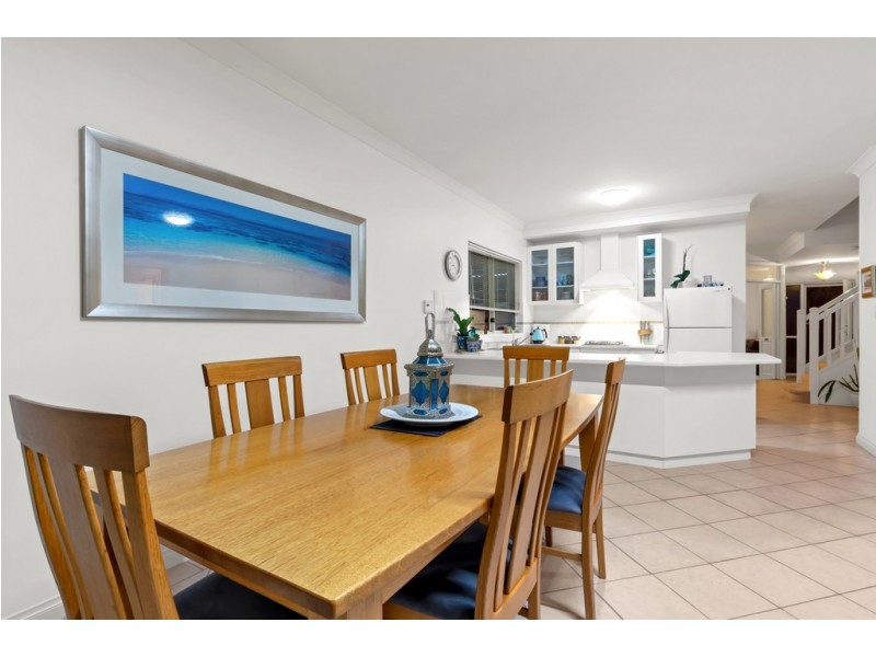 17 Grand Boulevard, Seaford Rise SA 5169