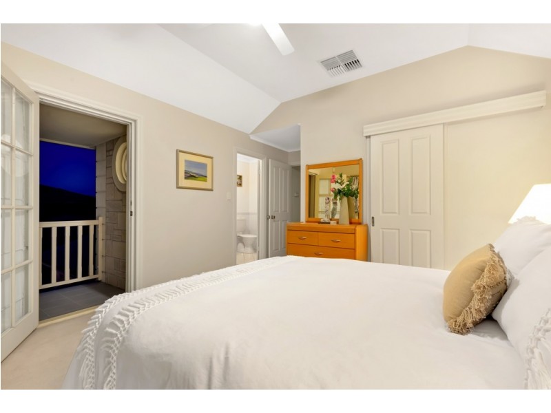 17 Grand Boulevard, Seaford Rise SA 5169