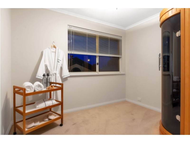 17 Grand Boulevard, Seaford Rise SA 5169