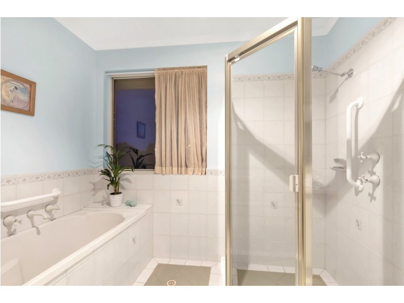 17 Grand Boulevard, Seaford Rise SA 5169