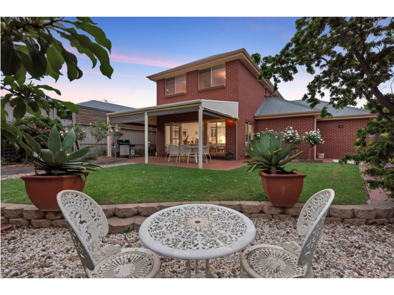 17 Grand Boulevard, Seaford Rise SA 5169
