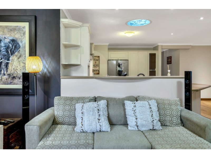 8 Lusitano Court, Woodcroft SA 5162