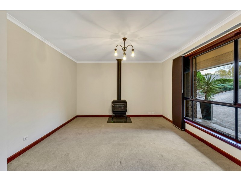 8 Lusitano Court, Woodcroft SA 5162