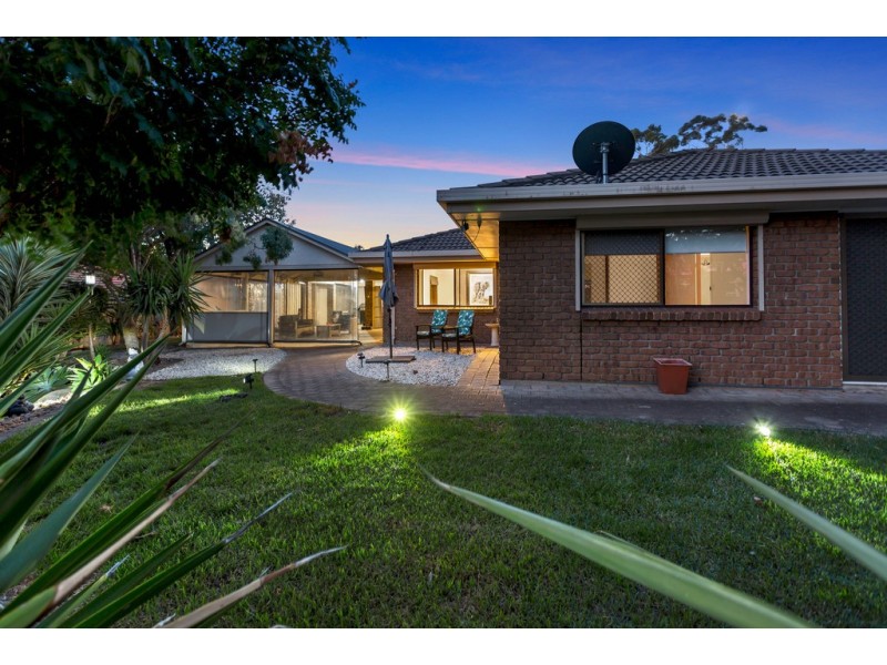 8 Lusitano Court, Woodcroft SA 5162