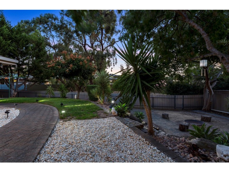 8 Lusitano Court, Woodcroft SA 5162